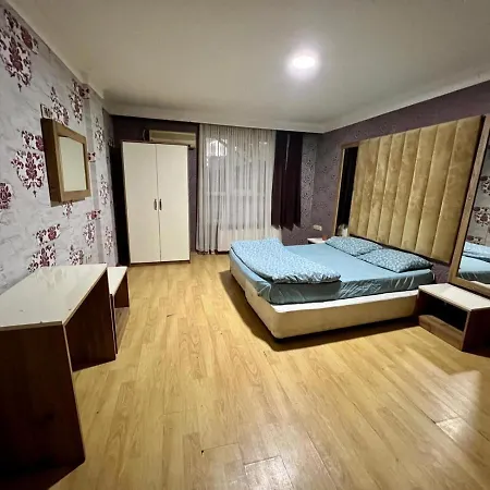 Camellia Hotel *
